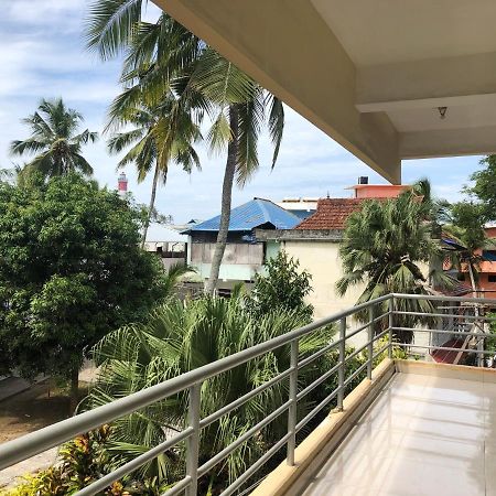 Sandy Beach Hotel 特里凡得琅 外观 照片
