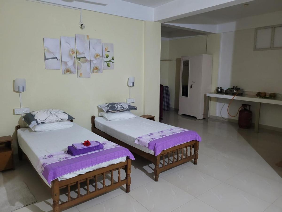 Sandy Beach Hotel 特里凡得琅 外观 照片