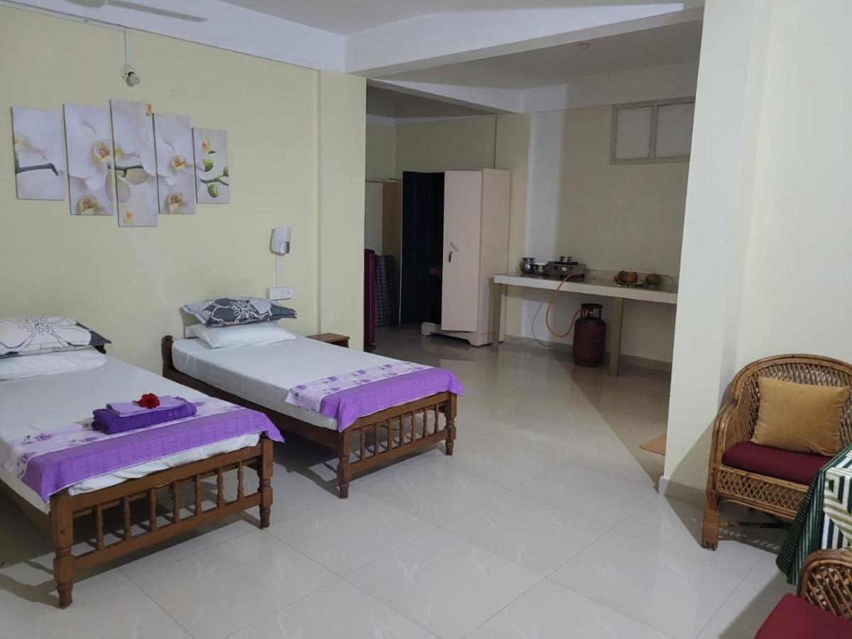 Sandy Beach Hotel 特里凡得琅 外观 照片